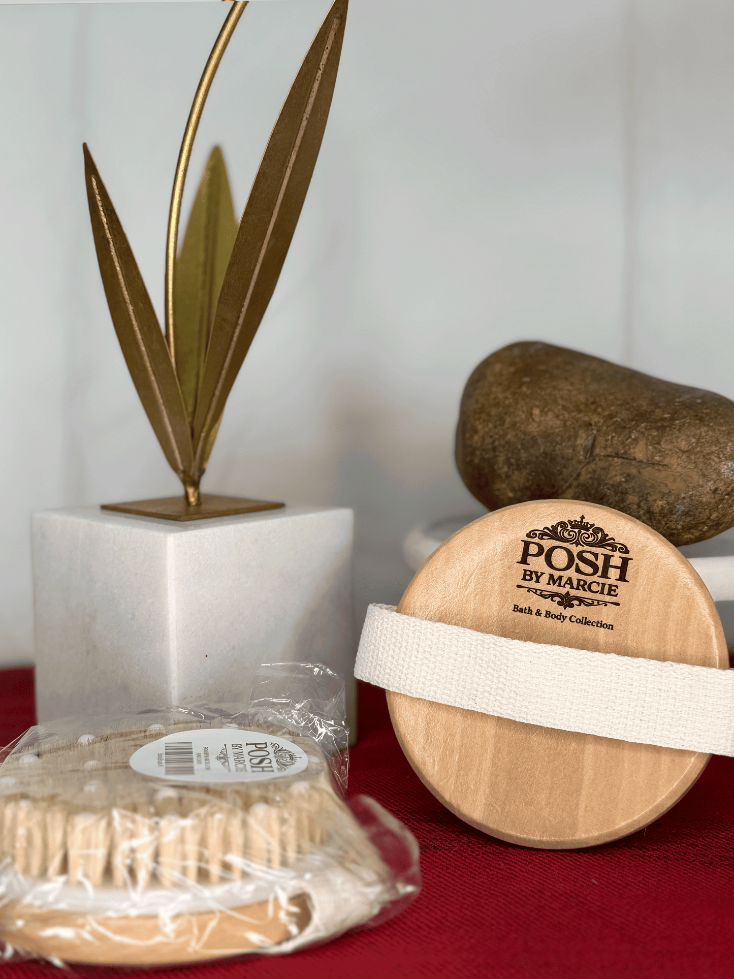 POSH BY MARCIE BAMBOO ROUND BODY BRUSH
